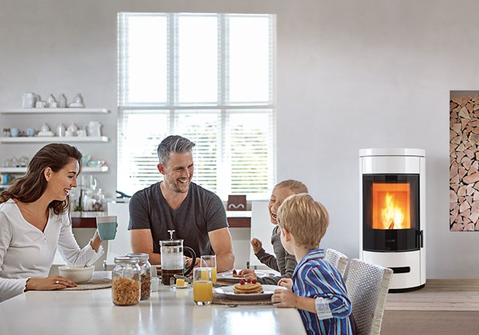 Gestión de calor en el hogar con estufas y calderas de biomasa